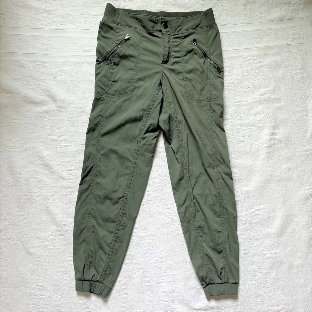 Athleta lightweight parachute joggers olive green with zipper pockets